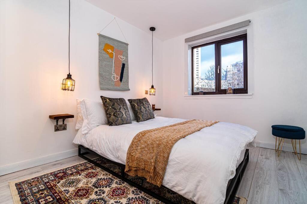 Stylish City Pad With Free Private Parking 글라스고 외부 사진