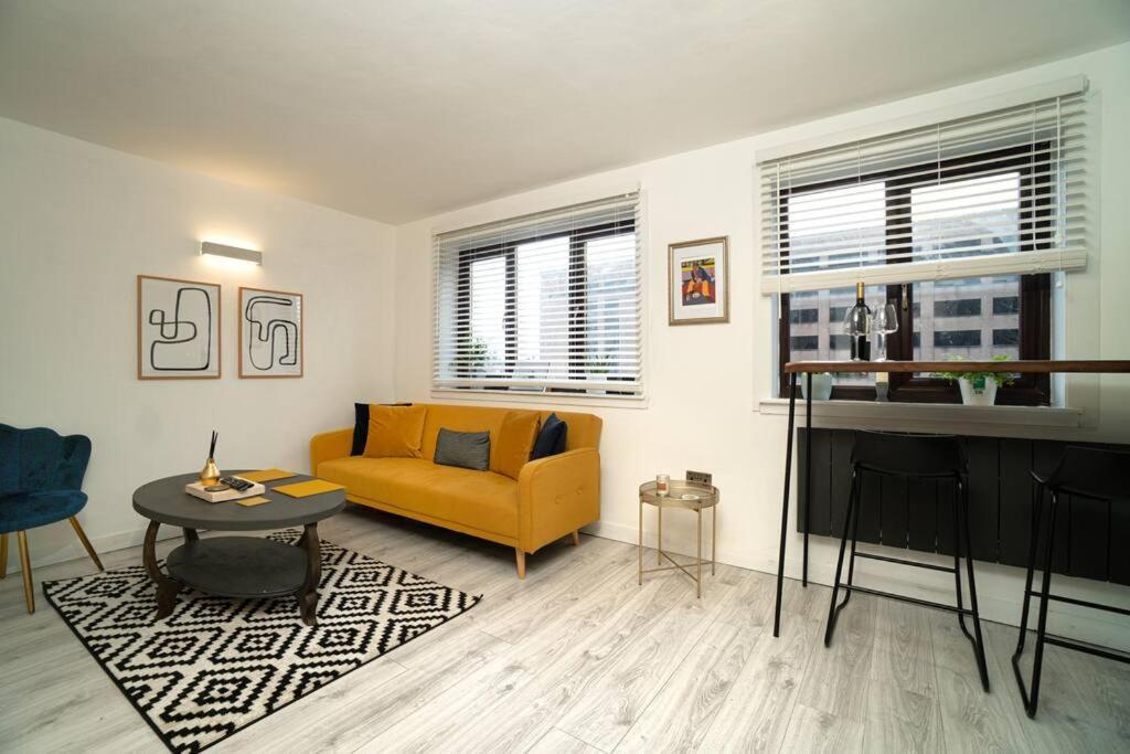 Stylish City Pad With Free Private Parking 글라스고 외부 사진